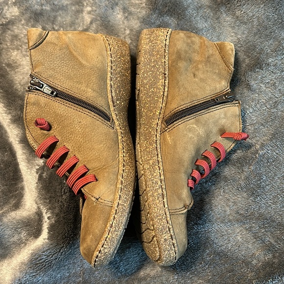 Flex & Go Suede Ankle Boots - Picture 7 of 7